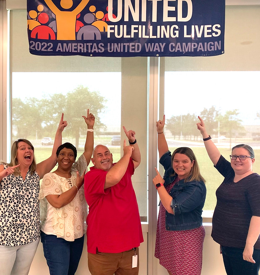 United-Way Ameritas employees volunteer with United Way